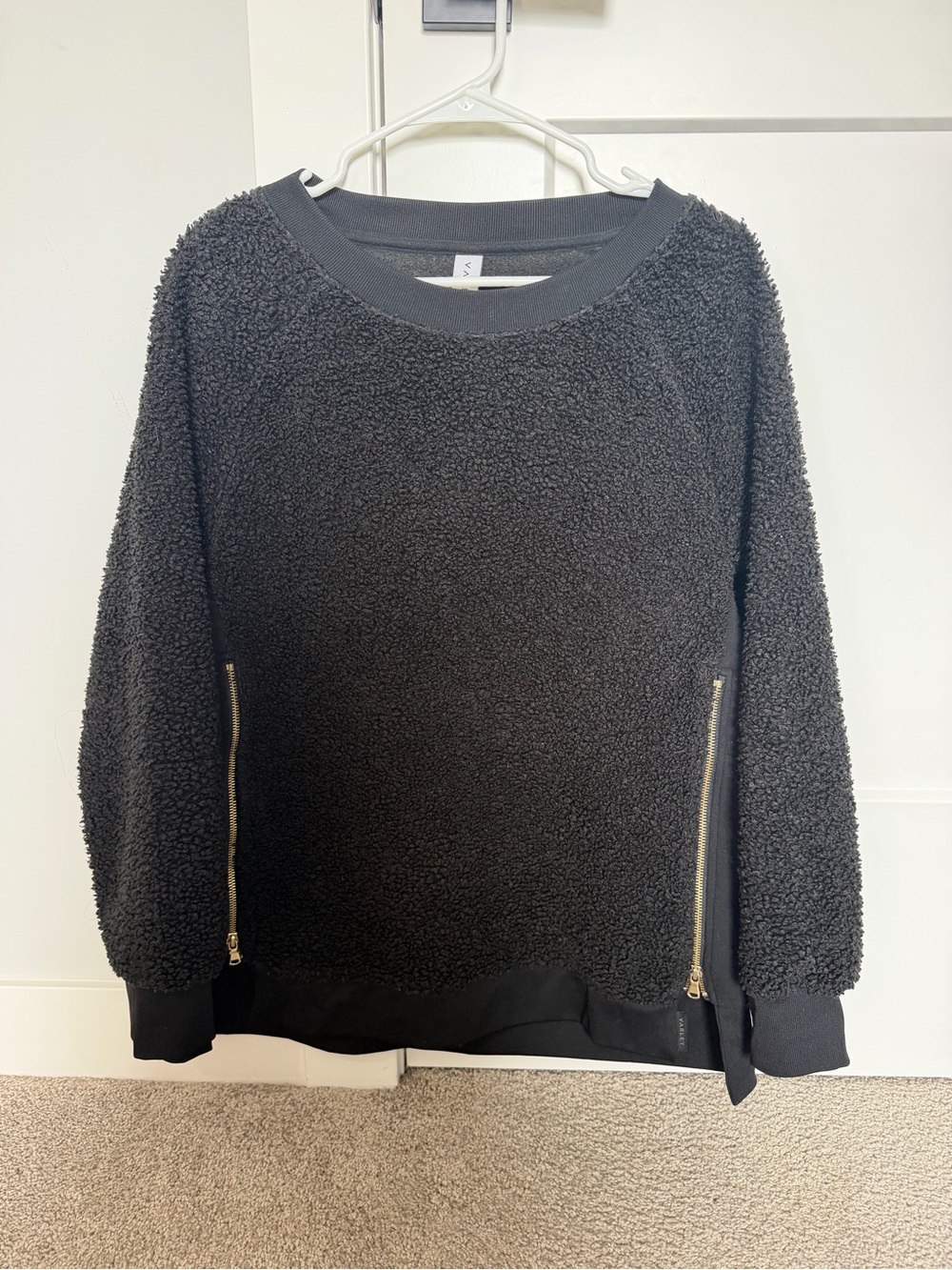 Varley Cozy Black Sherpa Sweatshirt with Side Zippers size S